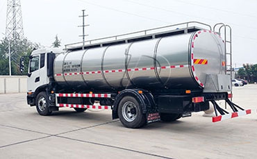 不只是運(yùn)輸：牛奶運(yùn)輸車如何成為乳品行業(yè)的關(guān)鍵一環(huán)