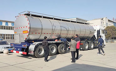 郜先生：新東鮮奶運(yùn)輸車，保溫保鮮，一路無憂