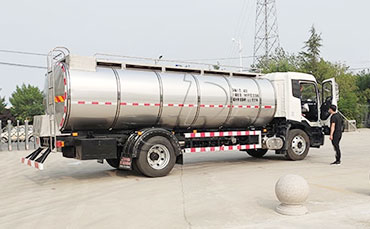 低價(jià)陷阱到品質(zhì)危機(jī)：新東鮮奶運(yùn)輸車，以“靠譜”重塑信任